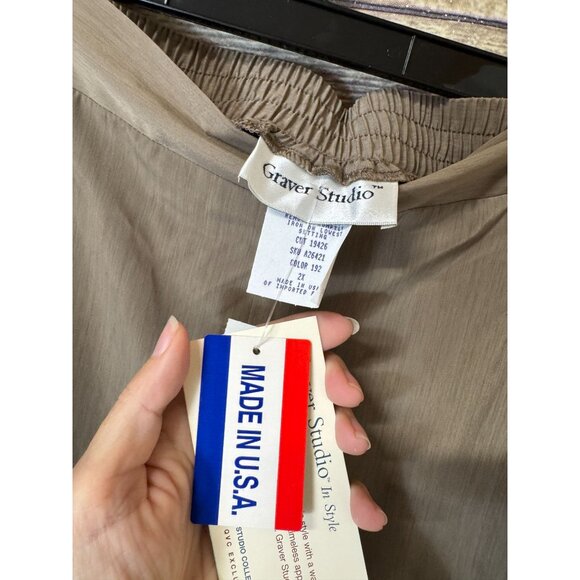 Graver‎ Studio Flat Front Pleated Shorts 2X Pull On Elastic Waist Taupe Brown - Picture 4 of 4